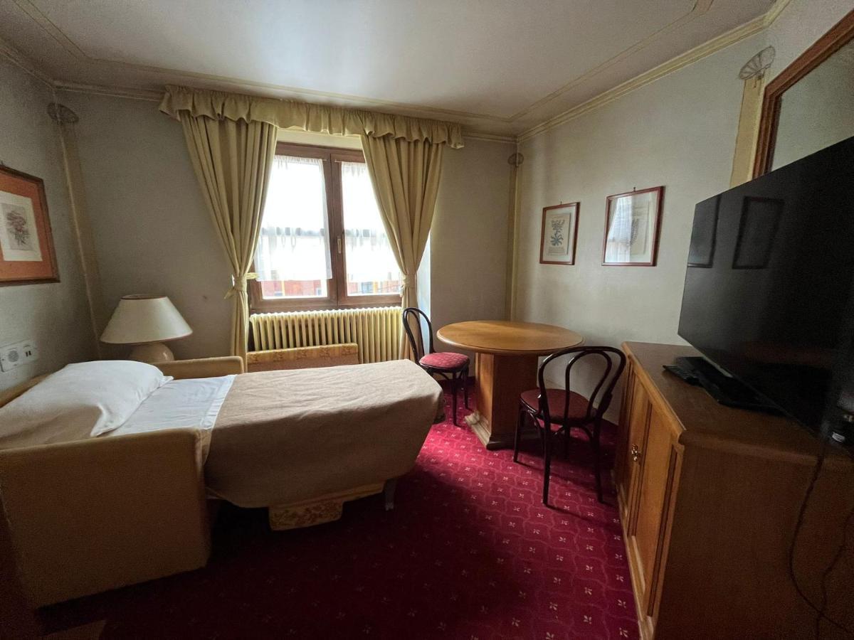 Hotel Posta R.T.A. Madonna di Campiglio Bagian luar foto