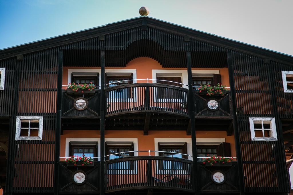 Hotel Posta R.T.A. Madonna di Campiglio Bagian luar foto