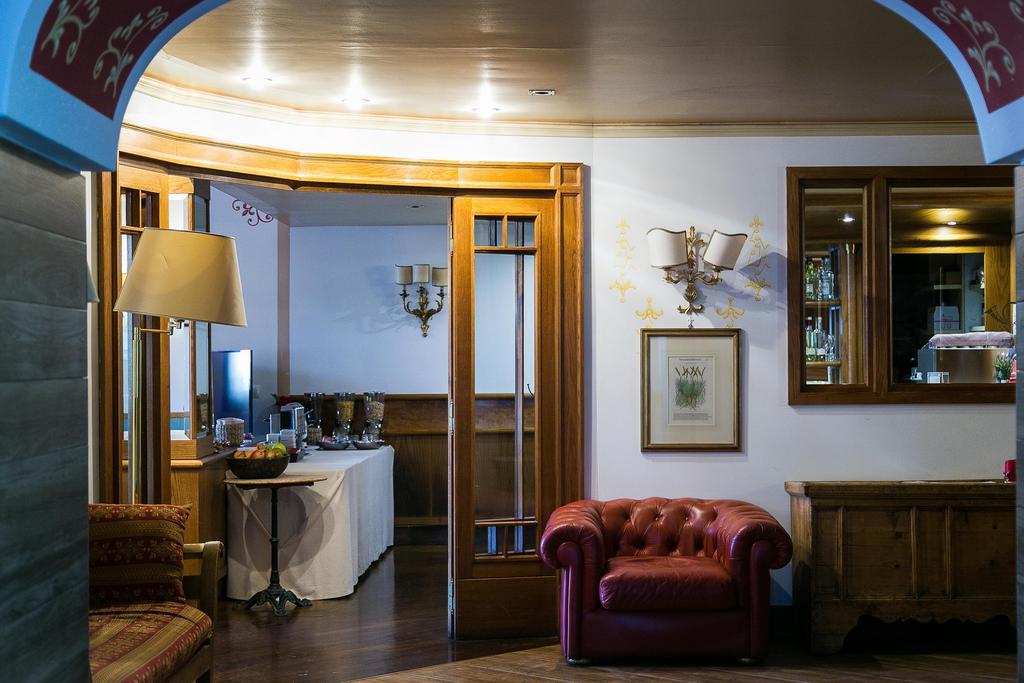 Hotel Posta R.T.A. Madonna di Campiglio Bagian luar foto