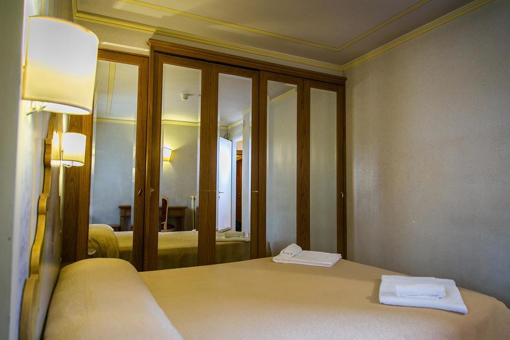 Hotel Posta R.T.A. Madonna di Campiglio Bagian luar foto