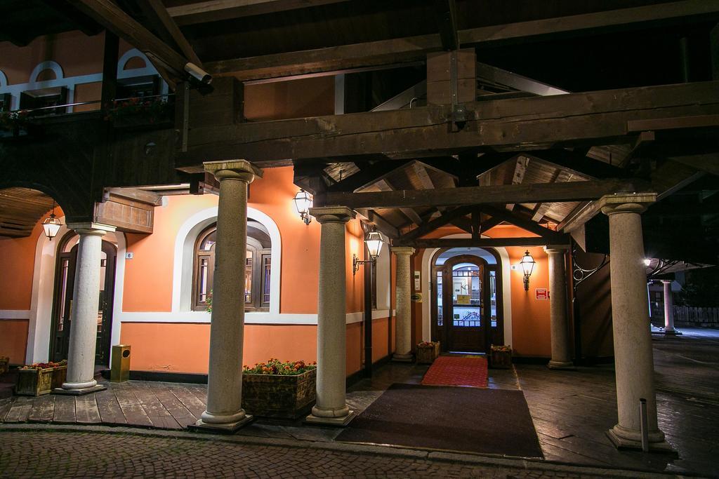 Hotel Posta R.T.A. Madonna di Campiglio Bagian luar foto