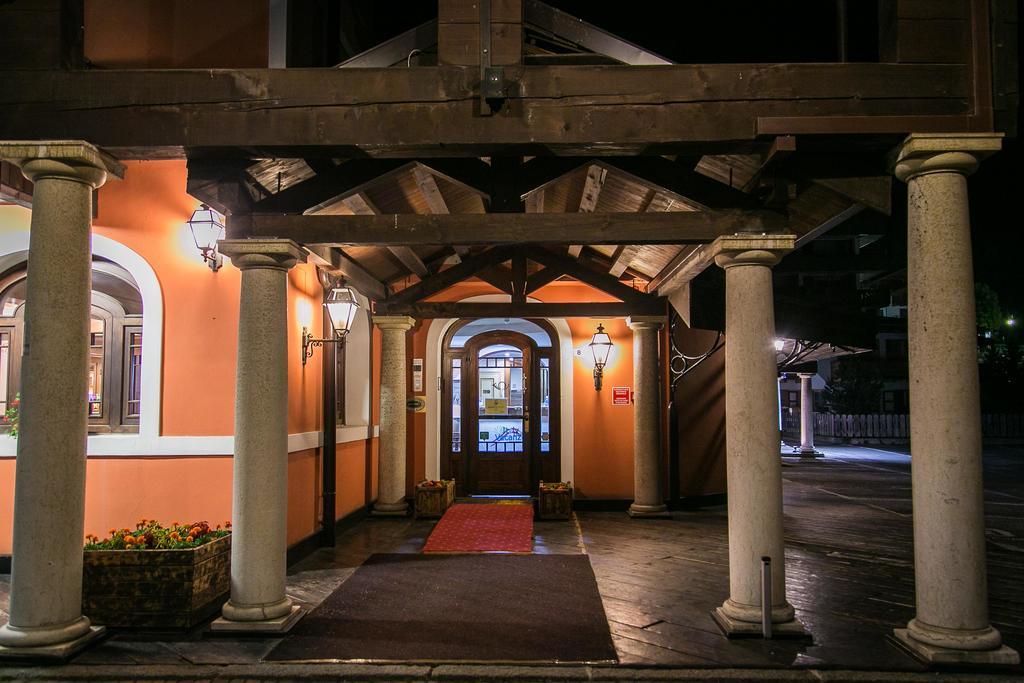 Hotel Posta R.T.A. Madonna di Campiglio Bagian luar foto