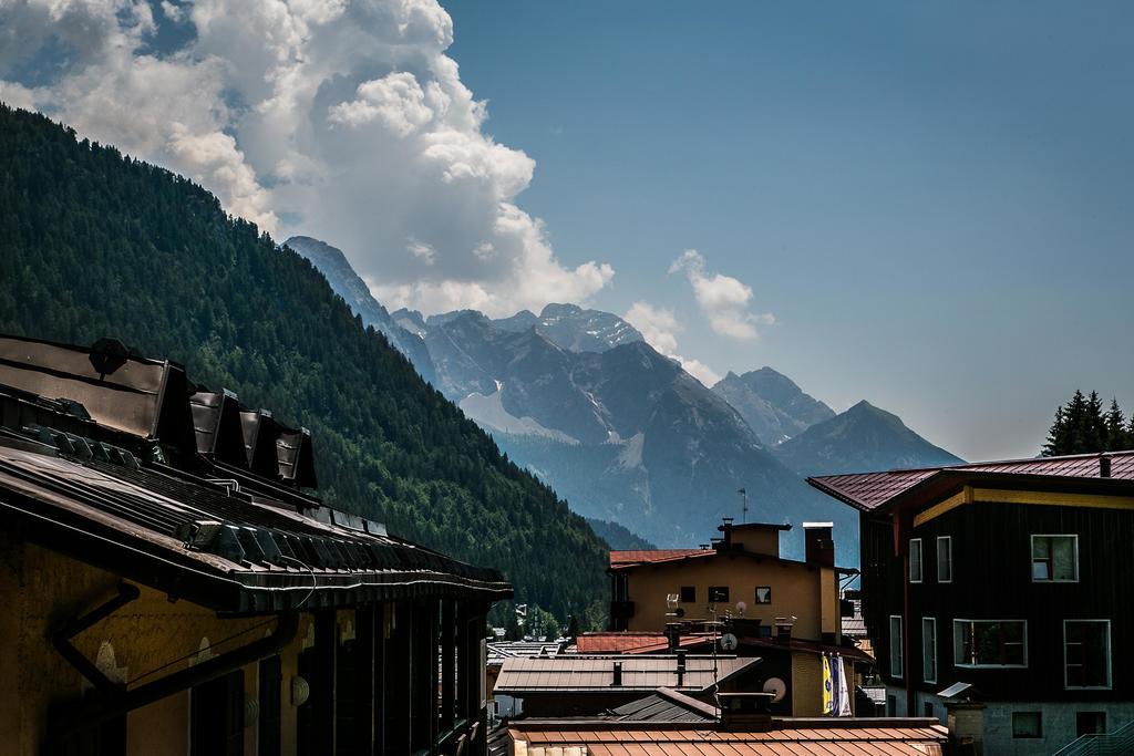 Hotel Posta R.T.A. Madonna di Campiglio Bagian luar foto