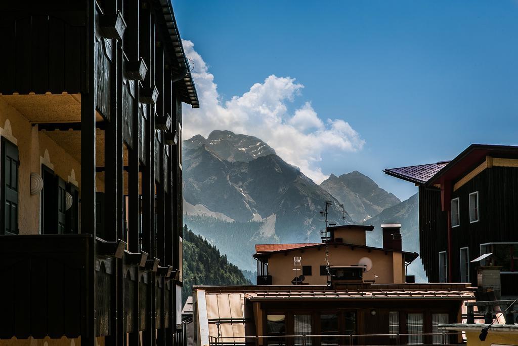 Hotel Posta R.T.A. Madonna di Campiglio Bagian luar foto