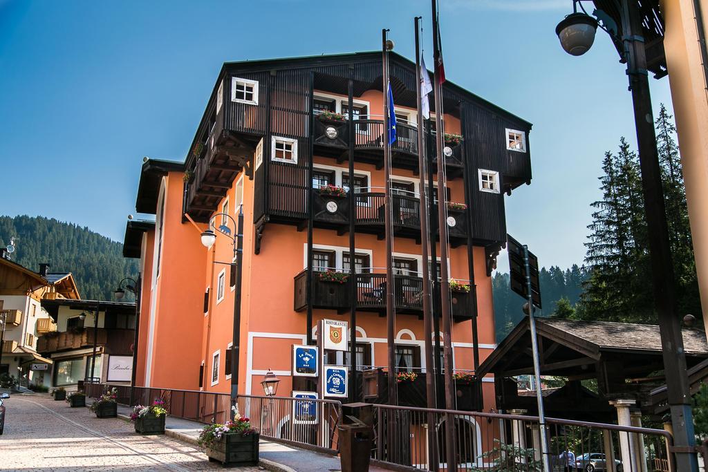 Hotel Posta R.T.A. Madonna di Campiglio Bagian luar foto